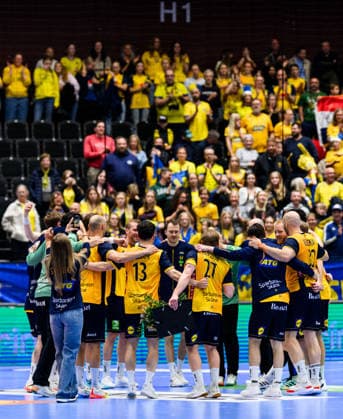 260513 Players of Sweden celebrates after the International Friendly, Länderspiel, Nationalmannschaft handball match between Sweden and Croatia on May 13, 2026 in Kristianstad. Photo: Petter Arvidson BILDBYRAN kod PA PA1213 handball handboll handball träningsmatch sverige sweden croatia friendly match sverige bbeng jubel sverige sweden celebrates Copyright: PETTERxARVIDSON BB260513PA090
