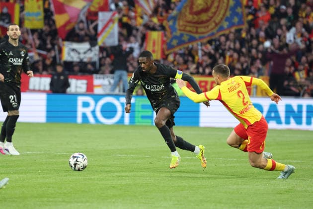 FOOTBALL : RC Lens vs Paris Saint-Germain - Ligue 1 J29 - 13 05 2026 Ousmane DEMBELE (PSG) et Ruben AGUILAR (RC Lens) lors du match RC Lens vs Paris Saint-Germain, Ligue 1 J29, stade Bollaert-Delelis, le 13 mai 2026 - photo Laurent Sanson PsnewZ  Copyright: xLaurentxSANSONx xPsnewZx