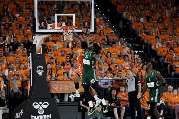 Valencia Basket v Panathinaikos AKTOR - EuroLeague VALENCIA , SPAIN - MAY 13: Mathias Lessort of Panathinaikos in action during EuroLeague match between Valencia Basket and Panathinaikos AKTOR Athens at Roig Arena in Valencia, Spain on May 13, 2026. Jose Miguel Fernandez Anadolu Valencia Spain. Editorial use only. Please get in touch for any other usage.  Copyright: x2026xAnadoluxJosexMiguelxFernandezx