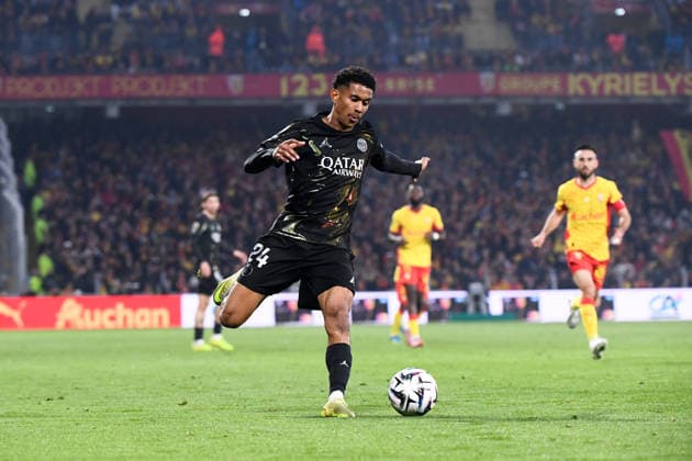 RC Lens v Paris Saint-Germain - Ligue 1 McDonald s 2025 2026 24 Senny MAYULU (psg) during the Ligue 1 McDonald s match between Lens and Paris at Stade Bollaert-Delelis on May 13, 2026 in Lens, France. Lens France  Copyright: xFEPx 776348352