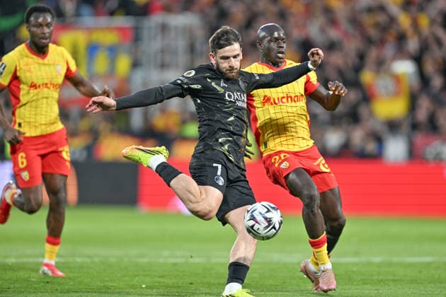 260513 RC Lens vs PSG Khvicha Kvaratskhelia (7) of PSG scores the 0-1 goal past defending Malang Sarr (20) of RC Lens during the French Mc Donalds Ligue 1 season 2025 - 2026 matchday 29 game between Racing Club De Lens and Paris Saint-Germain on May 13 , 2026 in Lens, France. (Photo by David Catry Isosport) Lens France  Copyright: xDavidxCatryx 20260513DC2_3293