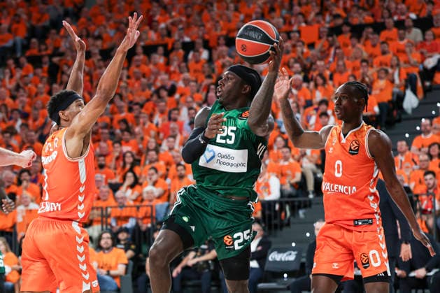 May 13, 2026, Valencia, Valencia, Spain: Kameron Taylor of Valencia Basket, Kendrick Nunn of Panathinaikos AKTOR Athens and Brancou Badio, of Valencia Basket in action during the EuroLeague Play Off Game 5 match between Valencia Basket and Panathinaikos Aktor Athens at Roig Arena on May 13, 2026 in Valencia, Spain. Valencia Spain - ZUMAa181 20260513_zaa_a181_209 Copyright: xIrinaxR.xHipolitox