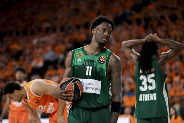 Valencia Basket v Panathinaikos AKTOR - EuroLeague VALENCIA , SPAIN - MAY 13: Nigel Hayes Davis competes during Euroleague match between Valencia Basket and Panathinaikos AKTOR Athens at Roig Arena in Valencia, Spain on May 13, 2026. Jose Miguel Fernandez Anadolu Valencia Spain. Editorial use only. Please get in touch for any other usage.  Copyright: x2026xAnadoluxJosexMiguelxFernandezx