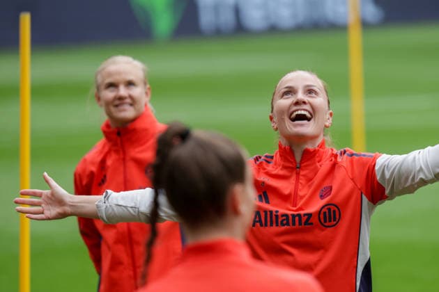 13.05.2026, xgrfx, Fussball DFB Pokal Finale, FC Bayern München - Pressekonferenz und Abschlusstraining v.l. Glodis Viggosdottir (FC Bayern München) (DFL DFB REGULATIONS PROHIBIT ANY USE OF PHOTOGRAPHS as IMAGE SEQUENCES and or QUASI-VIDEO) Köln