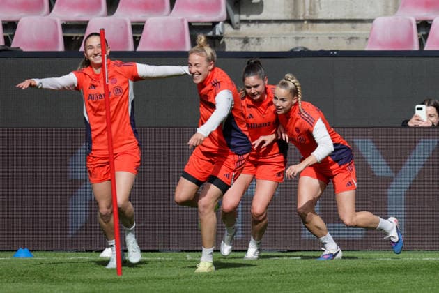 13.05.2026, xgrfx, Fussball DFB Pokal Finale, FC Bayern München - Pressekonferenz und Abschlusstraining v.l. Katharina Naschenweng, Carolin Simon, Sarah Zadrazil, Giulia Gwinn (FC Bayern München) (DFL DFB REGULATIONS PROHIBIT ANY USE OF PHOTOGRAPHS as IMAGE SEQUENCES and or QUASI-VIDEO) Köln