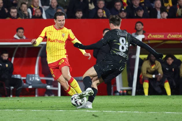 FOOTBALL : RC Lens vs Paris Saint-Germain - Ligue 1 J29 - 13 05 2026 Florian THAUVIN (RC Lens) lors du match RC Lens vs Paris Saint-Germain, Ligue 1 J29, stade Bollaert-Delelis, le 13 mai 2026 - photo Laurent Sanson PsnewZ  Copyright: xLaurentxSANSONx xPsnewZx