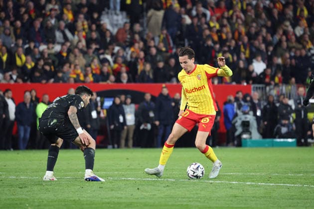 FOOTBALL : RC Lens vs Paris Saint-Germain - Ligue 1 J29 - 13 05 2026 Florian THAUVIN (RC Lens) lors du match RC Lens vs Paris Saint-Germain, Ligue 1 J29, stade Bollaert-Delelis, le 13 mai 2026 - photo Laurent Sanson PsnewZ  Copyright: xLaurentxSANSONx xPsnewZx