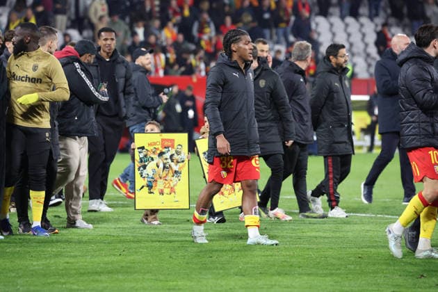 FOOTBALL : RC Lens vs Paris Saint-Germain - Ligue 1 J29 - 13 05 2026 Equipe du RC Lens lors du tour d honneur apres le match RC Lens vs Paris Saint-Germain, Ligue 1 J29, stade Bollaert-Delelis, le 13 mai 2026 - photo Laurent Sanson PsnewZ  Copyright: xLaurentxSANSONx xPsnewZx