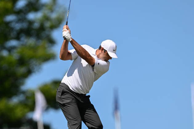 NEWTON SQUARE, PA - MAY 12: Scottie Scheffler of United States of America prepares to hit the ball during the 2026 PGA, Golf Herren Championship on May 12th, 2026 at Aronimink Golf Club in Newtown Square, PA.(Photo by Terence Lewis Icon Sportswire) GOLF: MAY 12 PGA PGA Championship EDITORIAL USE ONLY Icon260512095