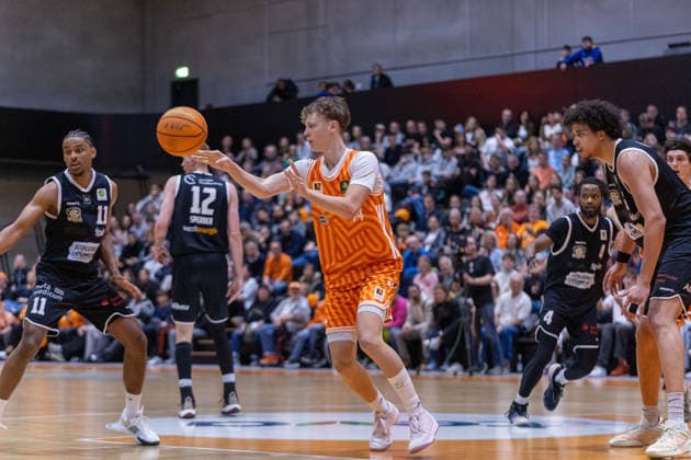 Zoran Milicic (OrangeAcademy Ulm, 44) im Fokus. OrangeAcademy Ulm vs ETB Miners Essen , Basketball,Barmer Basketball 2. Bundesliga ProB, Play-Offs Finale, Saison 2025 2026, 13.05.2026, OrangeAcademy Ulm vs ETB Miners Essen , Basketball,Barmer Basketball 2. Bundesliga ProB, Play-Offs Finale, Saison 2025 2026, 13.05.2026 Neu-Ulm Copyright: xEibner-Pressefoto DavidexDixGiovx EP_DGI