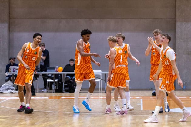 Party bei den OrangeAcademy. OrangeAcademy Ulm vs ETB Miners Essen , Basketball,Barmer Basketball 2. Bundesliga ProB, Play-Offs Finale, Saison 2025 2026, 13.05.2026, OrangeAcademy Ulm vs ETB Miners Essen , Basketball,Barmer Basketball 2. Bundesliga ProB, Play-Offs Finale, Saison 2025 2026, 13.05.2026 Neu-Ulm Copyright: xEibner-Pressefoto DavidexDixGiovx EP_DGI