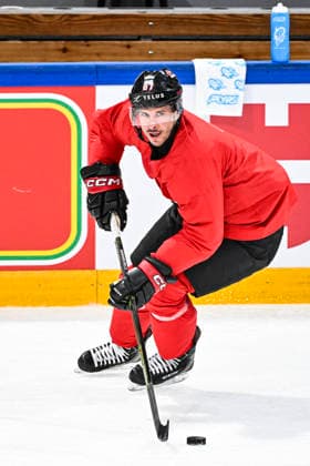 Canada national Ice hockey, Eishockey team training session at the 2026 IIHF Ice Hockey World Championship, WM, Weltmeisterschaft in Fribourg, Switzerland, on May 14, 2026. Pictured Sidney Crosby of Canada. (CTKxPhoto RadekxPetrasek) CTKPhotoP2026051405498  CTKPhotoP2026051405498