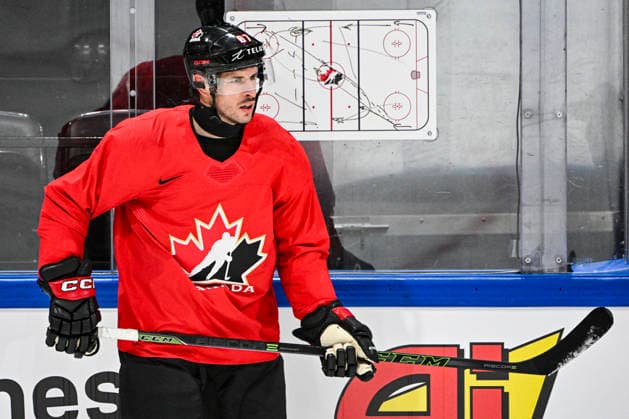 Canada national Ice hockey, Eishockey team training session at the 2026 IIHF Ice Hockey World Championship, WM, Weltmeisterschaft in Fribourg, Switzerland, on May 14, 2026. Pictured Sidney Crosby of Canada. (CTKxPhoto RadekxPetrasek) CTKPhotoP2026051405511  CTKPhotoP2026051405511