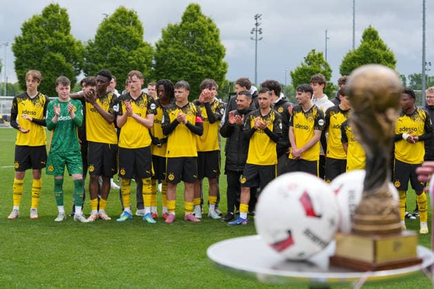 Donnerstag, 14.05.2026 Saison 2025 2026 Finale U17, U 17 Westfalenpokal im BVB Fußballpark Hohenbuschei, Dortmund, Germany. BV Borussia Dortmund U17 - VfL Bochum U17. Die Mannschaft der BVB U17 bei der Siegerehrung.