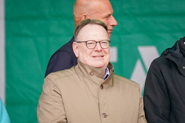 Deutschland: Fussball DFB Pokal Frauen 2025 - 2026, Finale - VfL Wolfsburg vs FC Bayern München - Rhein-Energie-Stadion (Köln): Torsten Burmester, Oberbürgermeister der Stadt Köln Copyright: xJOERANxSTEINSIEKx