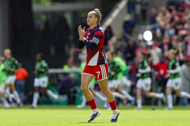 14.05.2026, GER, Fussball, Frauen, DFB-Pokal, Finale, Saison 2025 2026, VfL Wolfsburg - FC Bayern München Giulia Gwinn (Bayern) gestikuliert, Gestik und Mimik Köln RheinEnergieSTADION Nordrhein-Westfalen Deutschland Copyright: xAdrianxSchlüterx