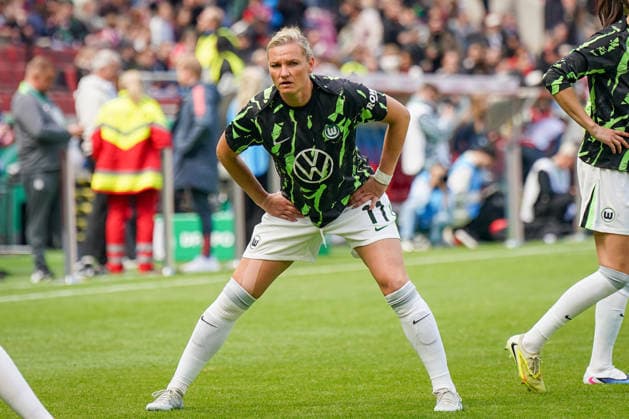 Deutschland: Fussball DFB Pokal Frauen 2025 - 2026, Finale - VfL Wolfsburg vs FC Bayern München - Rhein-Energie-Stadion (Köln): Alexandra Popp (VfL Wolfsburg, 11) Copyright: xJOERANxSTEINSIEKx