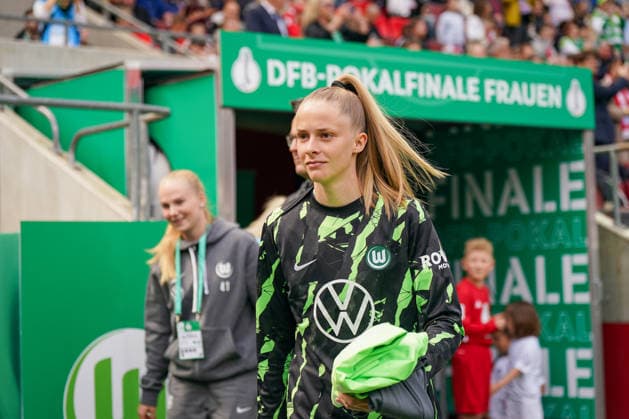 Deutschland: Fussball DFB Pokal Frauen 2025 - 2026, Finale - VfL Wolfsburg vs FC Bayern München - Rhein-Energie-Stadion (Köln): Vivien Endemann (VfL Wolfsburg, 25) Copyright: xJOERANxSTEINSIEKx