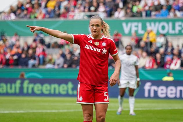 Deutschland: Fussball DFB Pokal Frauen 2025 - 2026, Finale - VfL Wolfsburg vs FC Bayern München - Rhein-Energie-Stadion (Köln): Magdalena Eriksson (FC Bayern München, 5) Geste, Gestik, Emotion Copyright: xJOERANxSTEINSIEKx