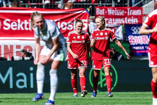 Fussball, DFB-Pokal Frauen Saison 2025 2026 Finale VfL Wolfsburg - FC Bayern München 14.05.2026, RheinEnergieSTADION Torjubel FC Bayern München nach dem Tor zum 1-0 durch Georgia Stanway (FC Bayern München, 31) durch einen Elfmeter die Spielerinnen freuen sich Köln RheinEnergieSTADION Nordrhein-Westfalen Deutschland