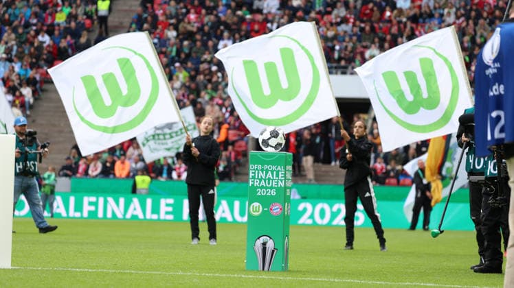 14.05.2026, xrekx, Fussball DFB Pokalfinale der Frauen, VfL Wolfsburg - FC Bayern München v.l. Symbolfoto, Symbolbild, Symbol Stadion, symbolic photo, symbolic image, symbolic stadium Fahnen, Wolfsburg Fahnen (DFL DFB REGULATIONS PROHIBIT ANY USE OF PHOTOGRAPHS as IMAGE SEQUENCES and or QUASI-VIDEO) Köln
