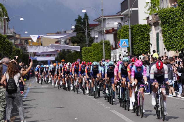 The pack rides during Stage 6 of the Giro d™Italia, from Paestum to Naples, Italy, Thursday, May 14, 2026.  Copyright: xFabioxFerrarix xLaPressex