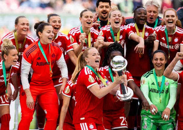Koeln, RheinEnergieStadion, 14.05.2026: Glodis Viggosdottir of Muenchen celebrates the win of the cup during the DFB cup final VFL Wolfsburg v. FC Bayern Muenchen.