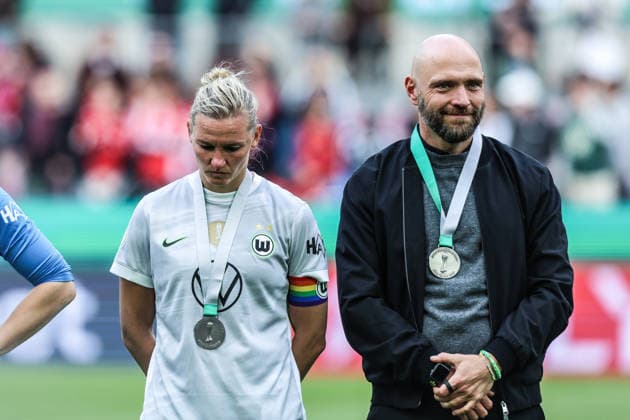 Fussball, DFB-Pokal Frauen Saison 2025 2026 Finale VfL Wolfsburg - FC Bayern München 14.05.2026, RheinEnergieSTADION Alexandra Popp (VfL Wolfsburg, 11) Stephan Lerch(Trainer VfL Wolfsburg) Köln RheinEnergieSTADION Nordrhein-Westfalen Deutschland