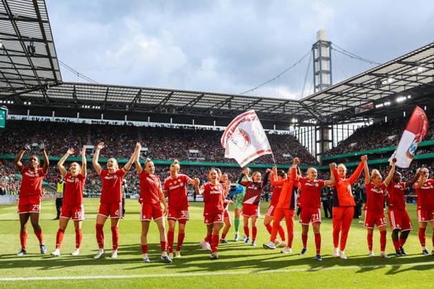 DFB-Pokal 46. Finale der Frauen, VfL Wolfsburg - FC Bayern München, 14.05.2026 FC Bayern nach dem DFB-Pokal 46. Finale der Frauen, VfL Wolfsburg - FC Bayern München: Köln, RheinEnergieSTADION ;14.05.2025 Copyright: xBEAUTIFULxSPORTS Freisenx