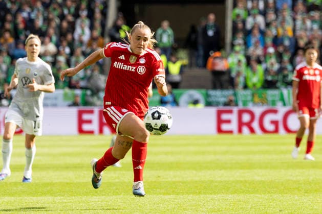 Georgia STANWAY (M 31, mi.) am Ball, Einzelbild, Einzelaktion. DFB-Pokal der Frauen Finale 2026, VfL Wolfsburg (WOB) - FC Bayern Muenchen (M), Endstand 0:4, am 14.05.2026 in Koeln Deutschland. DFB regulations prohibit any use of photographs as image sequences and or quasi-video Â