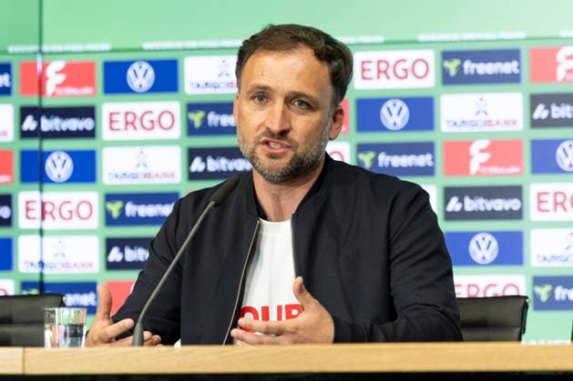 Trainer Jose BARCALA (M, mi.) bei der Pressekonferenz, freundlich, Portrait, Portraet, Einzelbild. DFB-Pokal der Frauen Finale 2026, VfL Wolfsburg (WOB) - FC Bayern Muenchen (M), Endstand 0:4, am 14.05.2026 in Koeln Deutschland. DFB regulations prohibit any use of photographs as image sequences and or quasi-video Â