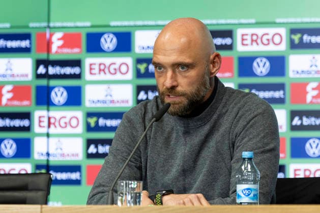 Trainer Stephan LERCH (WOB, mi.) bei der Pressekonferenz, enttaeuscht, Portrait, Portraet, Einzelbild. DFB-Pokal der Frauen Finale 2026, VfL Wolfsburg (WOB) - FC Bayern Muenchen (M), Endstand 0:4, am 14.05.2026 in Koeln Deutschland. DFB regulations prohibit any use of photographs as image sequences and or quasi-video Â