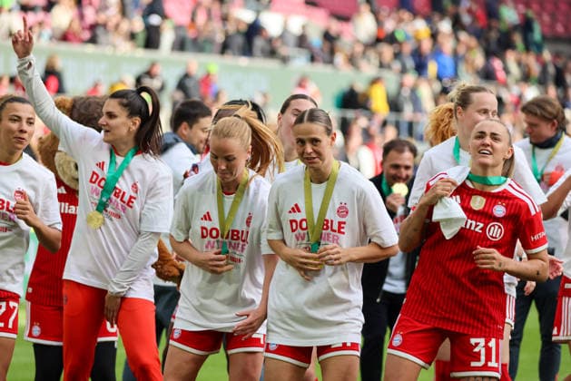 Köln, Deutschland: 14. Mai 2026 - 46. DFB Pokal Finale der Frauen 2026 - VfL Wolfsburg Frauen vs. FC Bayern München Frauen Im Bild: v.li. Arianna Caruso (FCB), Jovana Damnjanovic (FCB), Glodis Perla Viggosdottir (FCB), Klara Bühl Buehl (FCB) und Georgia Stanway (FCB) Copyright: HMBxMedia MadeleinexFantini