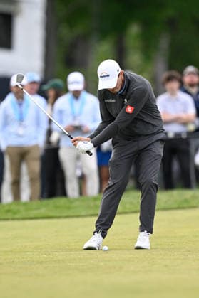 NEWTON SQUARE, PA - MAY 14: Matt Fitzpatrick of England hits the ball during round one of the 2026 PGA, Golf Herren Championship on May 14th, 2026 at Aronimink Golf Club in Newtown Square, PA.(Photo by Terence Lewis Icon Sportswire) GOLF: MAY 14 PGA PGA Championship EDITORIAL USE ONLY Icon260514085