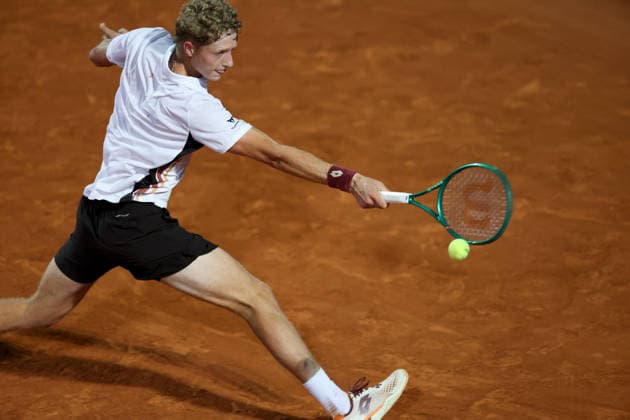 (260515) -- ROME, May 15, 2026 -- Martin Landaluce of Spain hits a return during the men s singles quarterfinal match between Martin Landaluce of Spain and Daniil Medvedev of Russia at the ATP, Tennis Herren Italian Open in Rome, Italy, May 14, 2026. ) (SP)ITALY-ROME-TENNIS-ATP-MARTIN LANDALUCE VS DANIIL MEDVEDEV LixJing 