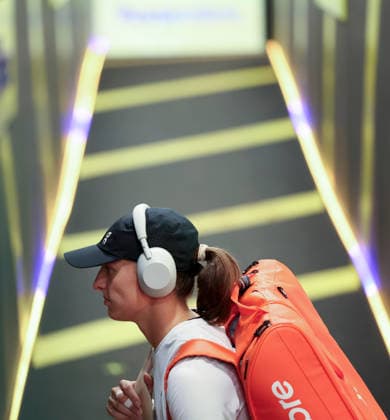 (260515) -- ROME, May 15, 2026 -- Iga Swiatek of Poland waits to enter the court before the women s singles semifinal match between Elina Svitolina of Ukraine and Iga Swiatek of Poland at the WTA, Tennis Damen Italian Open in Rome, Italy, May 14, 2026. ) (SP)ITALY-ROME-TENNIS-WTA-ITALIAN OPEN-ELINA SVITOLINA VS IGA SWIATEK LixJing 