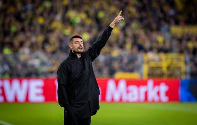 Dortmund, Germany. 8th Mai 2026. Trainer Albert Riera (FRA) Borussia Dortmund - Eintracht Frankfurt 08.05.2026 *** Dortmund, Germany 8th May 2026 Coach Albert Riera FRA Borussia Dortmund Eintracht Frankfurt 08 05 2026
