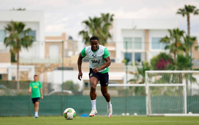 Republic of Ireland Squad Training, La Finca Resort, Alicante, Spain 15 5 2026 Aidomo Emakhu Aidomo Emakhu 15 5 2026  Copyright: x INPHO RyanxByrnex RB1_9852
