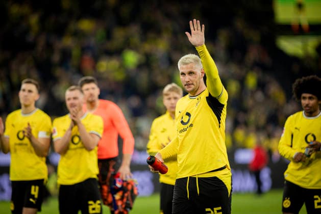Dortmund, Germany. 8th Mai 2026. Niklas Suele (BVB) Borussia Dortmund - Eintracht Frankfurt 08.05.2026 *** Dortmund, Germany 8th May 2026 Niklas Suele BVB Borussia Dortmund Eintracht Frankfurt 08 05 2026