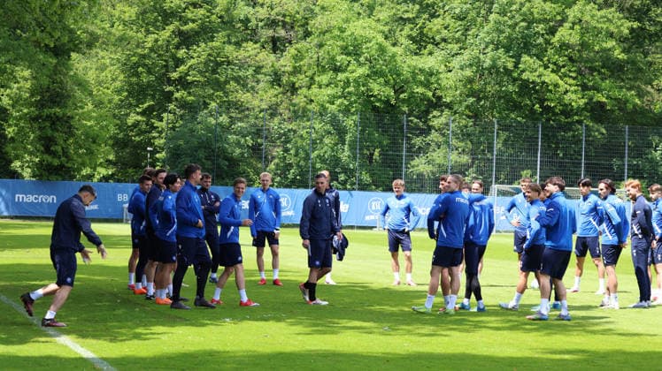 15.05.2026, xrekx, Fussball 2. Bundesliga, Karlsruher SC - Training v.l. Christian Eichner Trainer (Karlsruher SC) (DFL DFB REGULATIONS PROHIBIT ANY USE OF PHOTOGRAPHS as IMAGE SEQUENCES and or QUASI-VIDEO) Karlsruhe