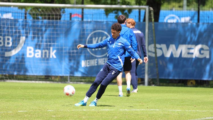 15.05.2026, xrekx, Fussball 2. Bundesliga, Karlsruher SC - Training v.l. Louey Ben Farhat (Karlsruher SC) (DFL DFB REGULATIONS PROHIBIT ANY USE OF PHOTOGRAPHS as IMAGE SEQUENCES and or QUASI-VIDEO) Karlsruhe