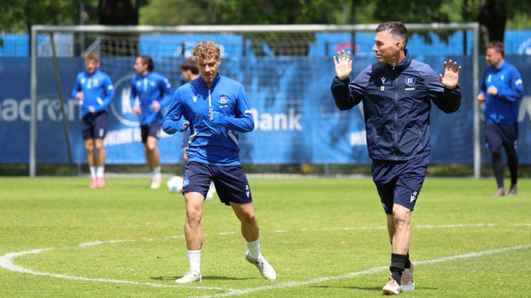 15.05.2026, xrekx, Fussball 2. Bundesliga, Karlsruher SC - Training v.l. Meiko Wäschenbach Waeschenbach (Karlsruher SC) Christian Eichner Trainer (Karlsruher SC) (DFL DFB REGULATIONS PROHIBIT ANY USE OF PHOTOGRAPHS as IMAGE SEQUENCES and or QUASI-VIDEO) Karlsruhe