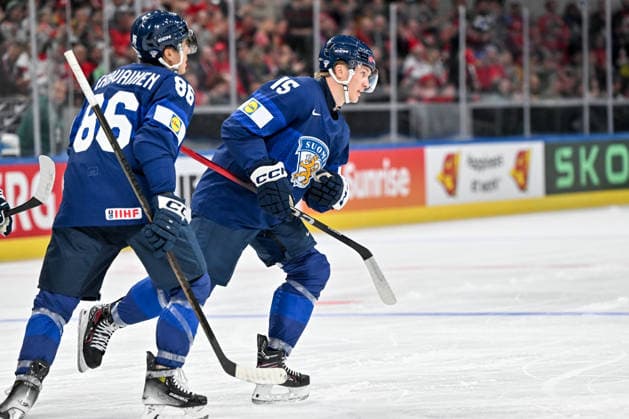 ZURICH, SWITZERLAND - MAY 15: Anton Lundell of Finland R) celebrates his goal during the 2026 IIHF Ice hockey, Eishockey World Championship, WM, Weltmeisterschaft Switzerland game between Finland and Germany at Swiss Life Arena on May 15, 2026 in Zurich, Zurich. Zurich Swiss Life Arena Zurich Switzerland Copyright: xJustPictures.ch AndreaxBrancax jp-en-EuSpIm-JP7_ANB_Fin_Ger_15052026_8251