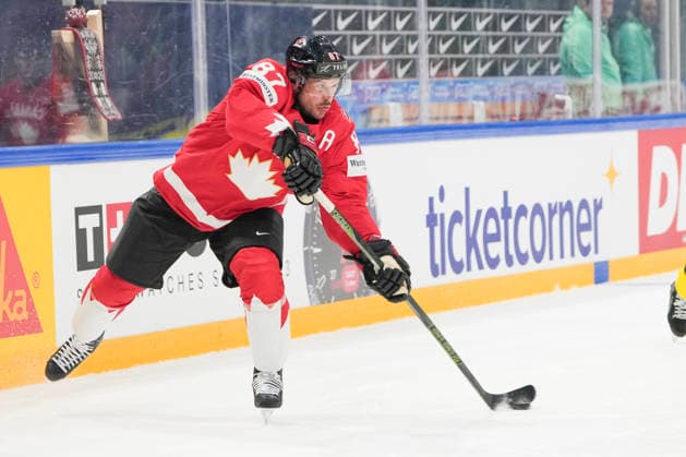 FRIBOURG, SWITZERLAND - MAY 15: Sidney Crosby of Canada in action during the 2026 IIHF Ice hockey, Eishockey World Championship, WM, Weltmeisterschaft Switzerland game between Canada and Sweden at BCF Arena on May 15, 2026 in Fribourg, Fribourg. Fribourg BCF Arena Fribourg Switzerland Copyright: xJustPictures.ch JarixPestelaccix jp-en-EuSpIm-JP6_JAR_Canada_Sweden_15May2026_00095