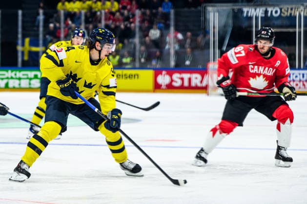 260515 Albert Johansson of Sweden during the 2026 IIHF Ice hockey, Eishockey World Championship, WM, Weltmeisterschaft match between Canada and Sweden on May 15, 2026 in Fribourg. Photo: Jesper Zerman BILDBYRAN kod JZ JZ0714 ishockey ice hockey ishockey-vm 2026 vm 2026 iihf world championship kanada canada sverige sweden canada kanada bbeng bbauto Copyright: JESPERxZERMAN BB260515JZ020