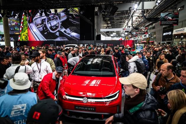 Volkswagen feiert 50 Jahre GTI mit der Weltpremiere des elektrischen ID. Polo GTI im Ring Boulevard am Nürburgring vor großem Publikum Weltpremiere Volkswagen ID. Polo GTI Copyright: xMichaelxGelhardtx