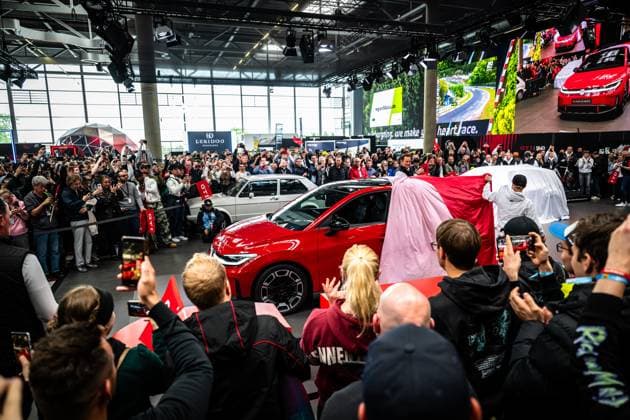 Weltpremiere des elektrischen ID. Polo GTI im Ring Boulevard am Nürburgring vor großem Publikum Weltpremiere Volkswagen ID. Polo GTI Copyright: xMichaelxGelhardtx