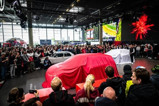 Volkswagen feiert 50 Jahre GTI mit der Weltpremiere des elektrischen ID. Polo GTI im Ring Boulevard am Nürburgring vor großem Publikum Weltpremiere Volkswagen ID. Polo GTI Copyright: xMichaelxGelhardtx