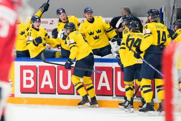 FRIBOURG, SWITZERLAND - MAY 15: Jacob Larsson of Sweden celebrates his goal during the 2026 IIHF Ice hockey, Eishockey World Championship, WM, Weltmeisterschaft Switzerland game between Canada and Sweden at BCF Arena on May 15, 2026 in Fribourg, Fribourg. Fribourg BCF Arena Fribourg Switzerland Copyright: xJustPictures.ch JarixPestelaccix jp-en-EuSpIm-JP6_JAR_Canada_Sweden_15May2026_00176