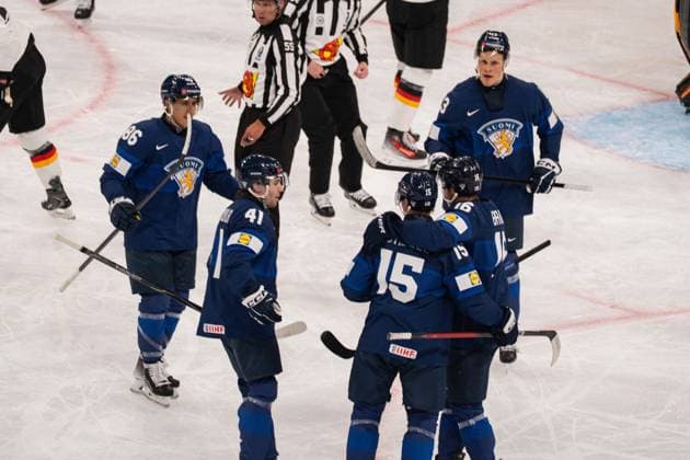 ZURICH, ZURICH - MAY 15: Finland players celebrate after scoring during the 2026 IIHF World Championship, WM, Weltmeisterschaft Group A match between Finland and Germany at Swiss Life Arena on May 15, 2026 in Zurich, Zurich, Switzerland. Copyright: xLivioxBaeriswylx xSPPx Sportspressphoto_SPR147090
